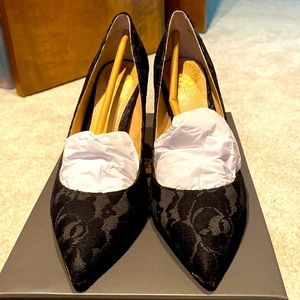 Vince Camuto VV-Bellis Black Lace